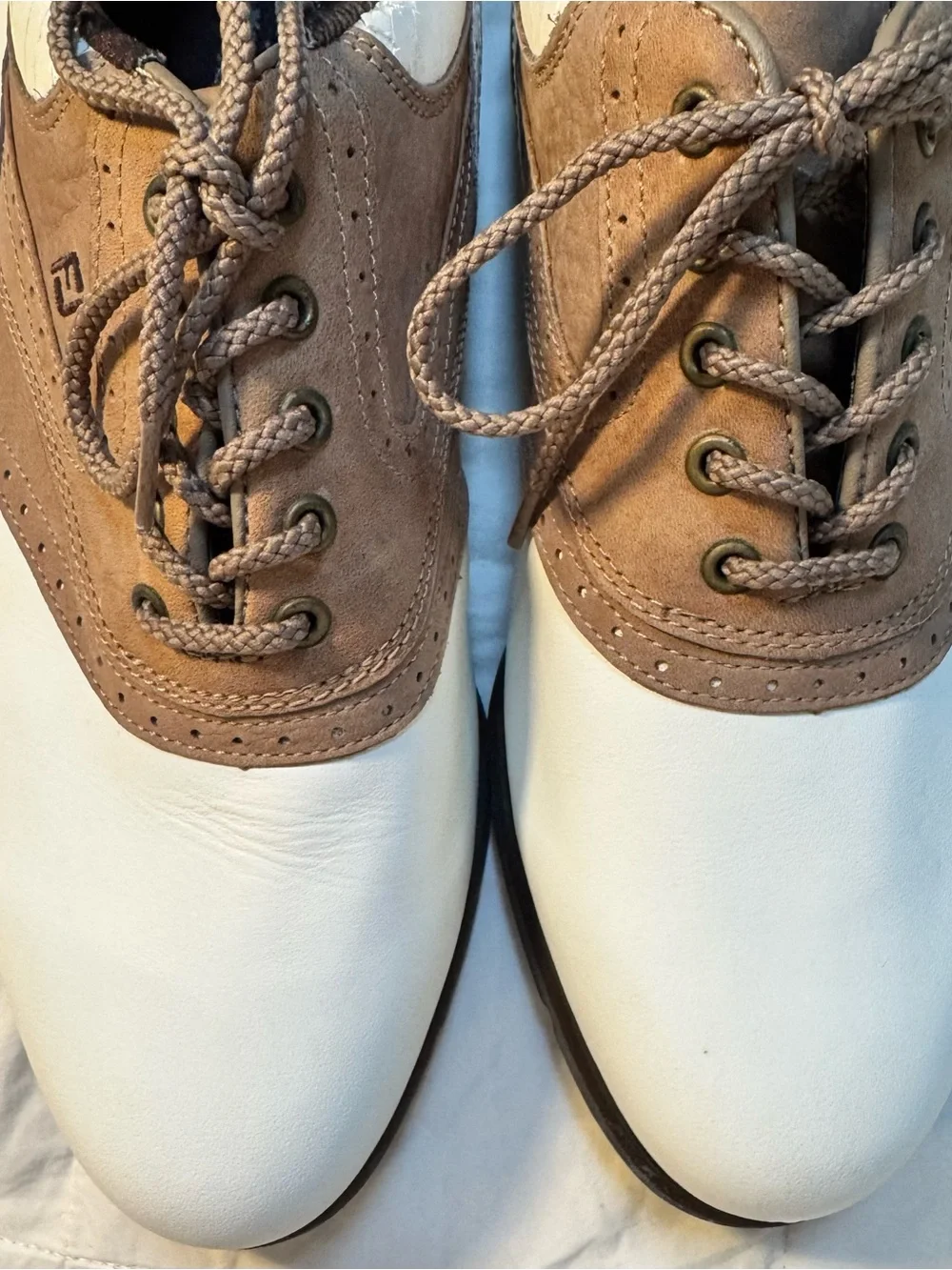 FootJoy W 9.5/ M 7.5 Saddle Golf Shoes - White & Brown/Tan